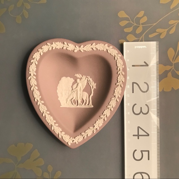 RARE VTG 1970s Heart Wedgwood Jasperware Heart Tray Lilac NEW Condition - Picture 11 of 13